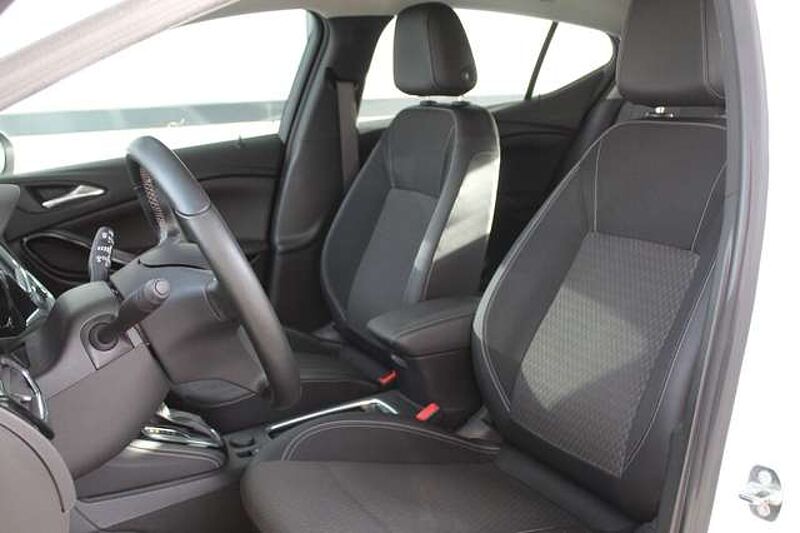 Opel Astra K 1,4 Turbo Automa.  Lim. 5-trg. INNOVATION