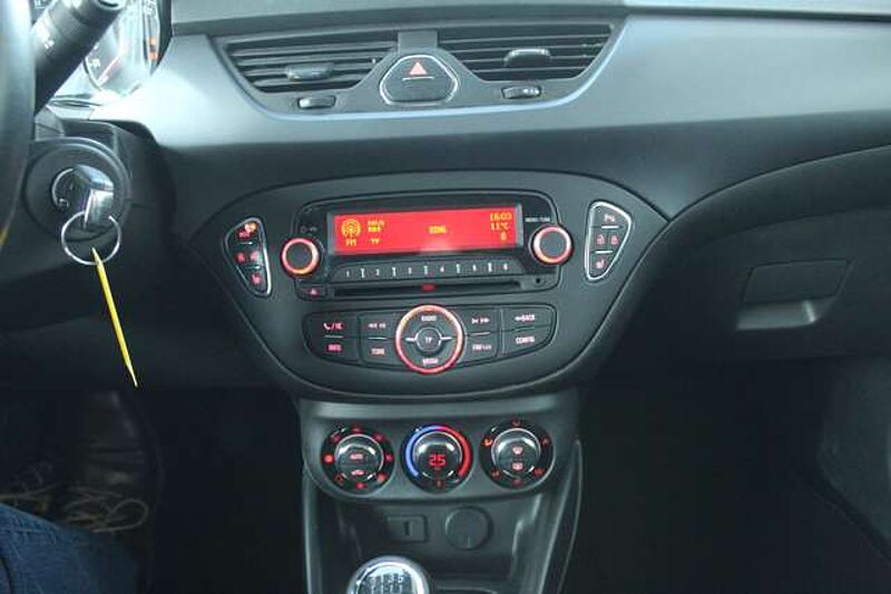 Opel Corsa 1,4 E Edition ecoFlex, Standheizung