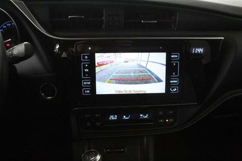 Toyota Auris 1,2 Turbo Team D, Navi