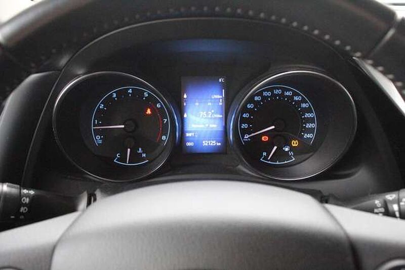 Toyota Auris 1,2 Turbo Team D, Navi