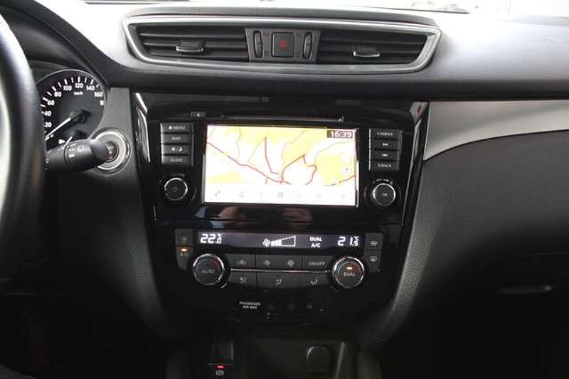Nissan Qashqai N-Connecta, Navi, Pannorama-Dach