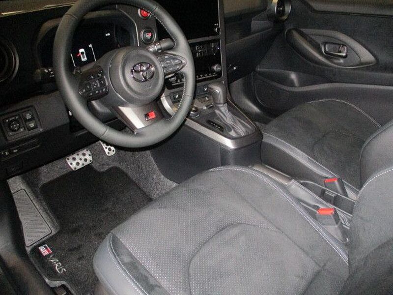 Toyota Yaris GR Automatik, Convenience-Paket