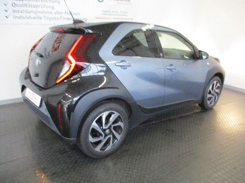 Toyota Aygo X Team D