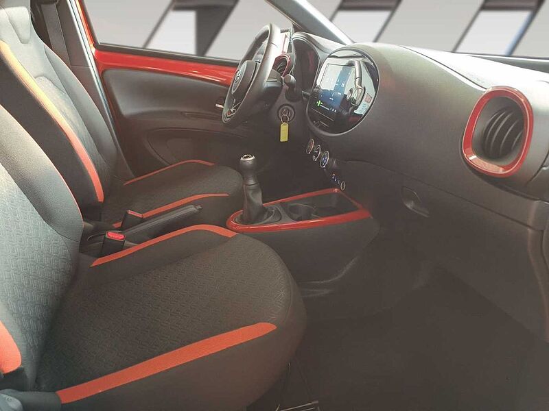 Toyota Aygo X Team D
